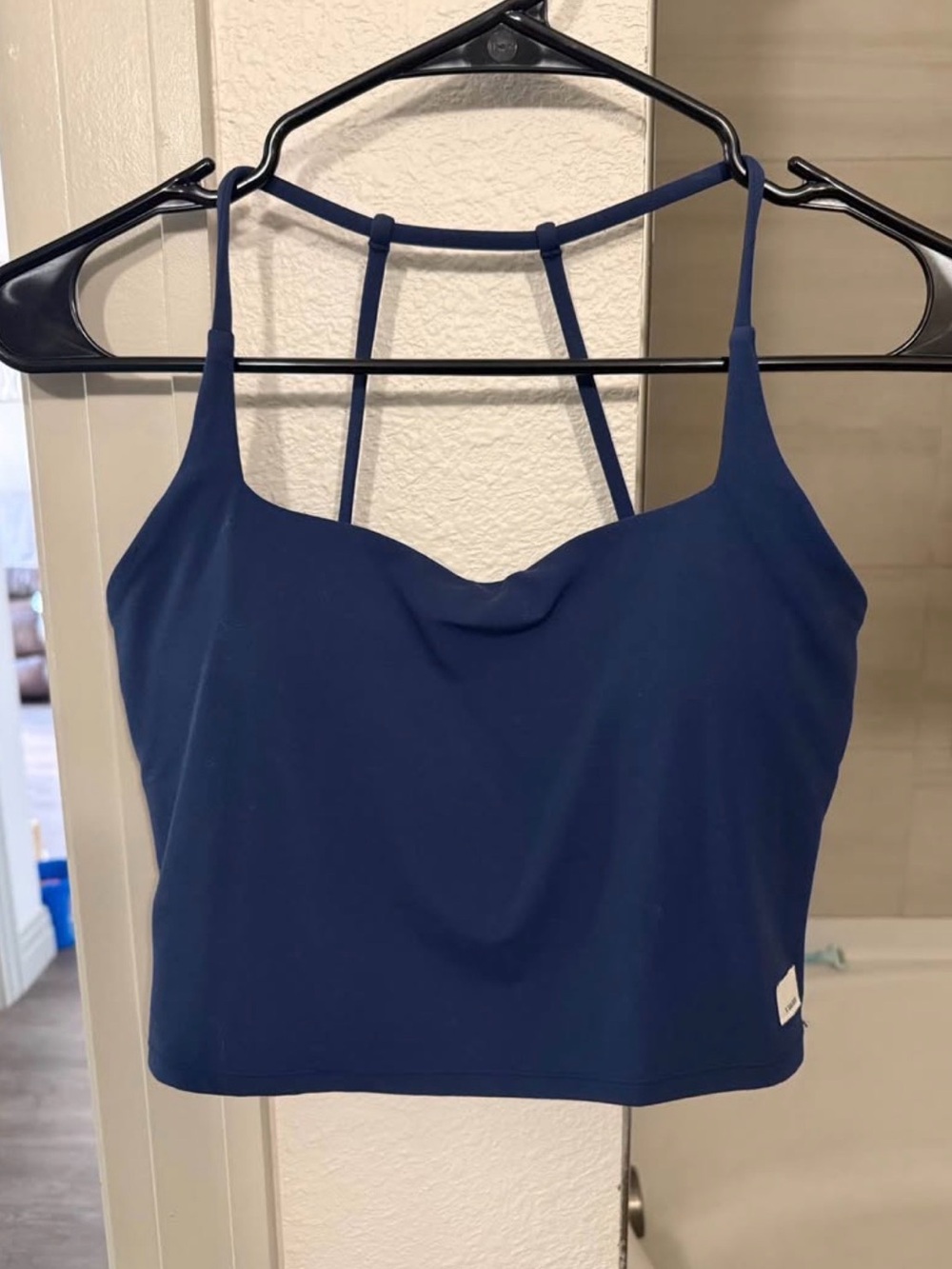 Vuori Navy Asymmetrical Crop Tank - Picture 2 of 4